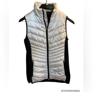 Xersion Womens Vest Small Silver Zip Up Puffer Jacket Pockets Polyester‎